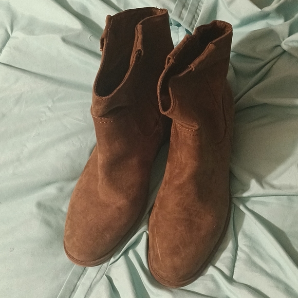 Ankle boots - Picture 1 of 2